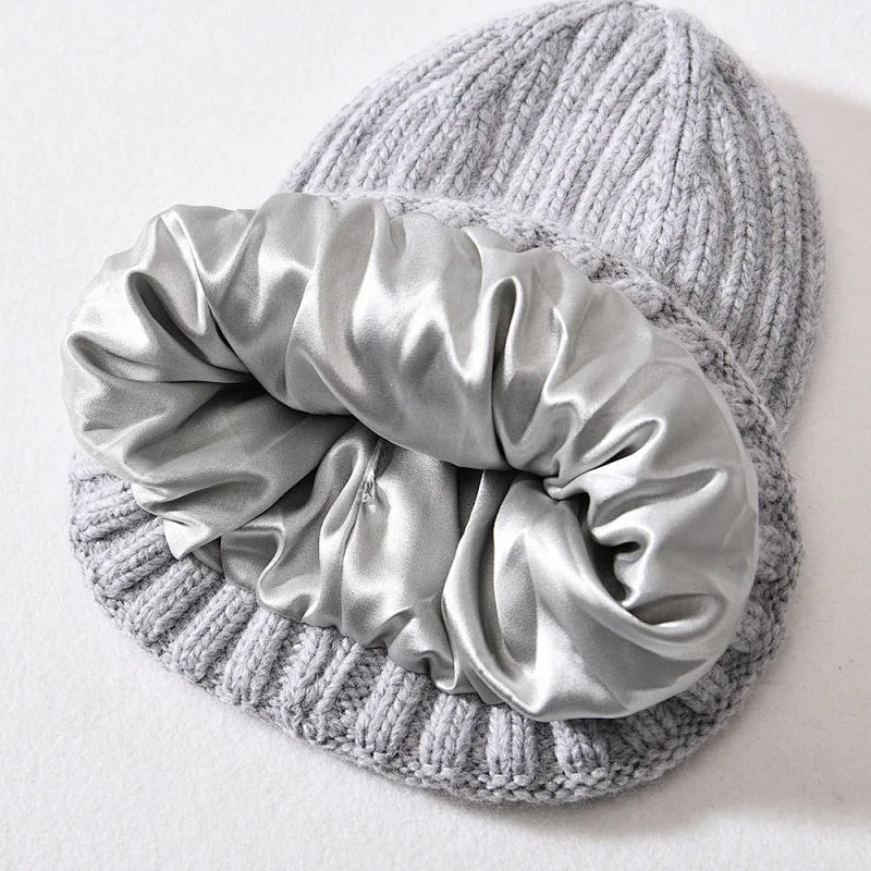 Gorro acogedor de satén de seda