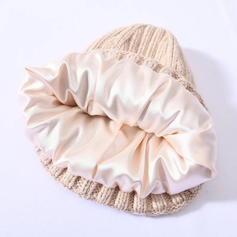 Gorro acogedor de satén de seda