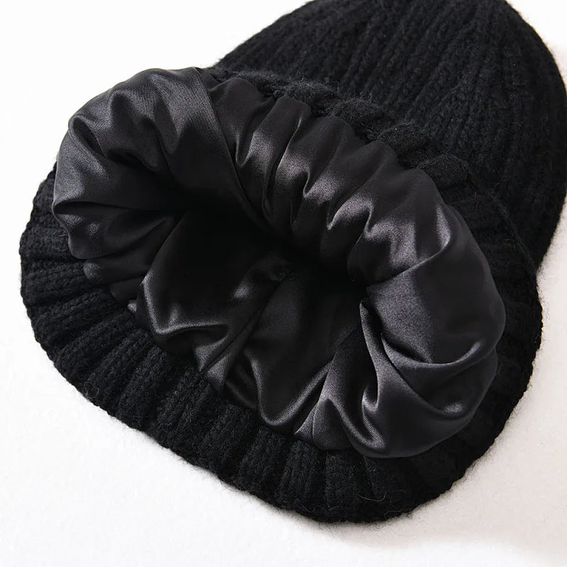 Gorro acogedor de satén de seda